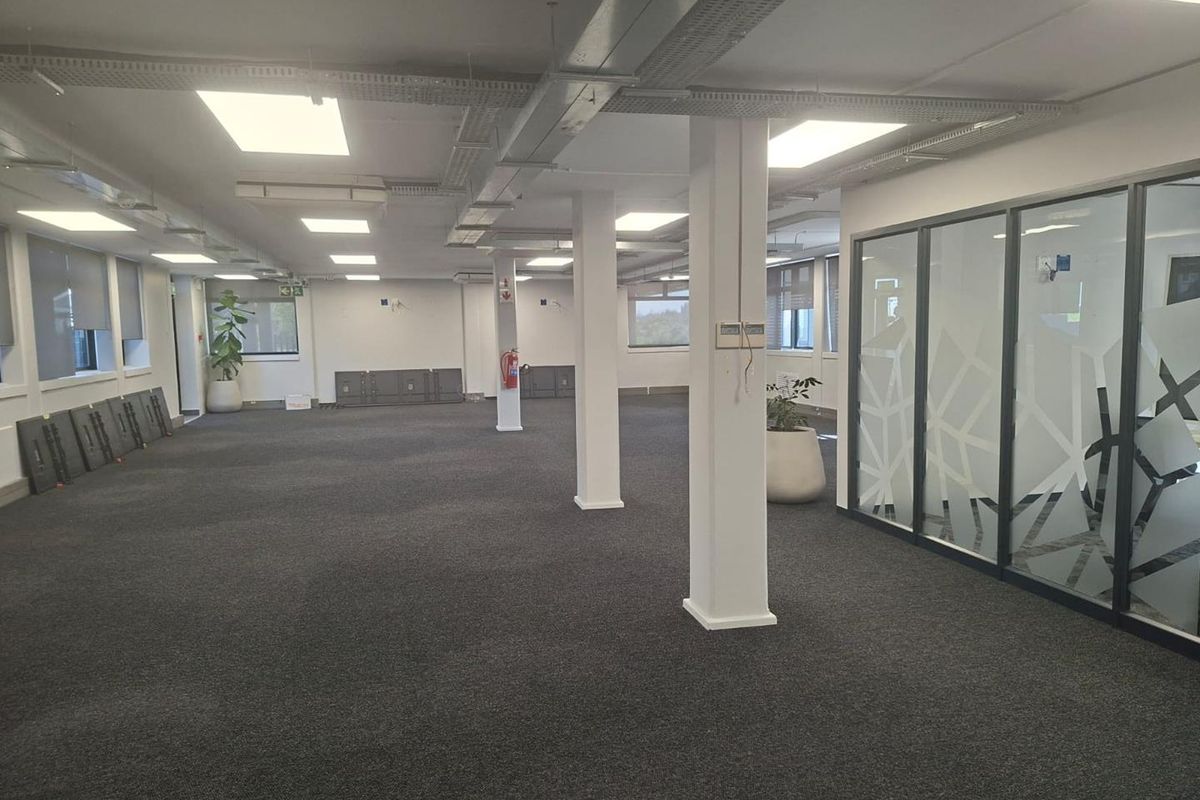 Premium 685m2 Office Space in Essex Gardens, Westville - Photo 3