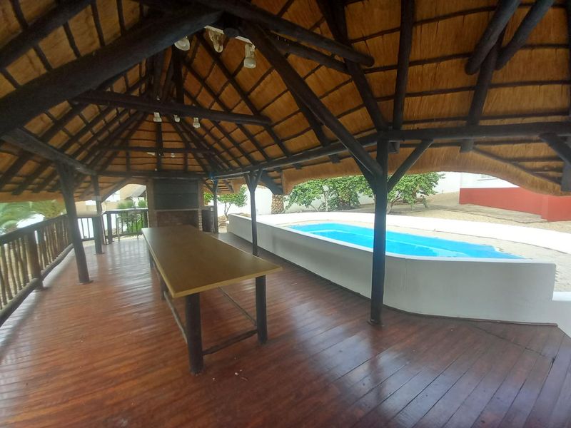 Modern Neat House to Let - Photo 2