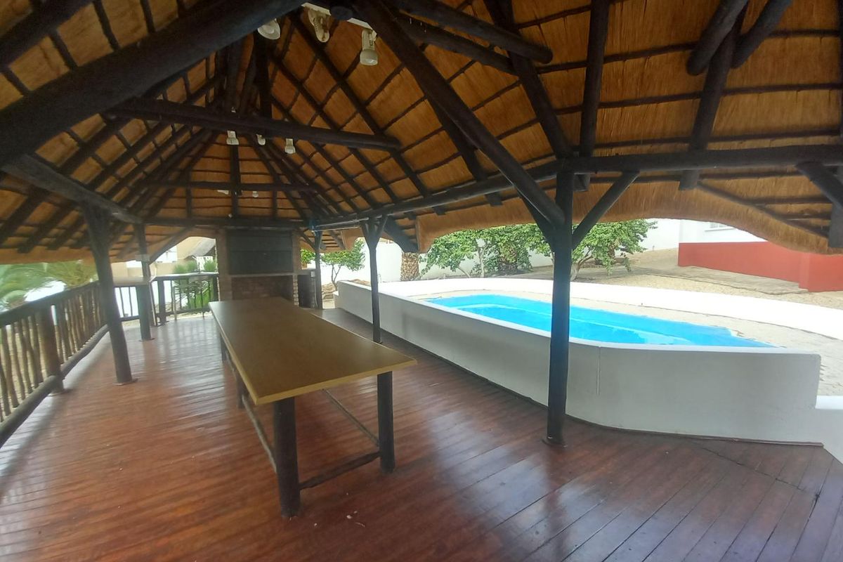 Modern Neat House to Let - Photo 2