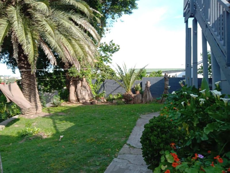 CHARM AND CHARACTER - Photo 10