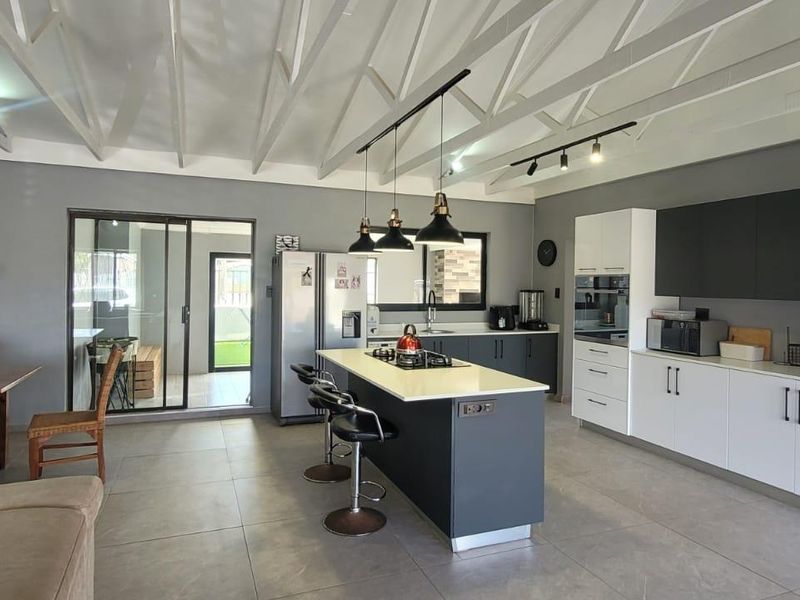 3 Bedroom House For Sale Levallia George - Photo 3