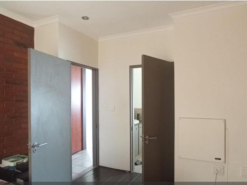 Stunning 2 bedroom in San Ridge Village - Photo 10