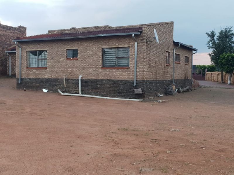 3 Bedroom House for Sale in Soshanguve DD - Photo 4