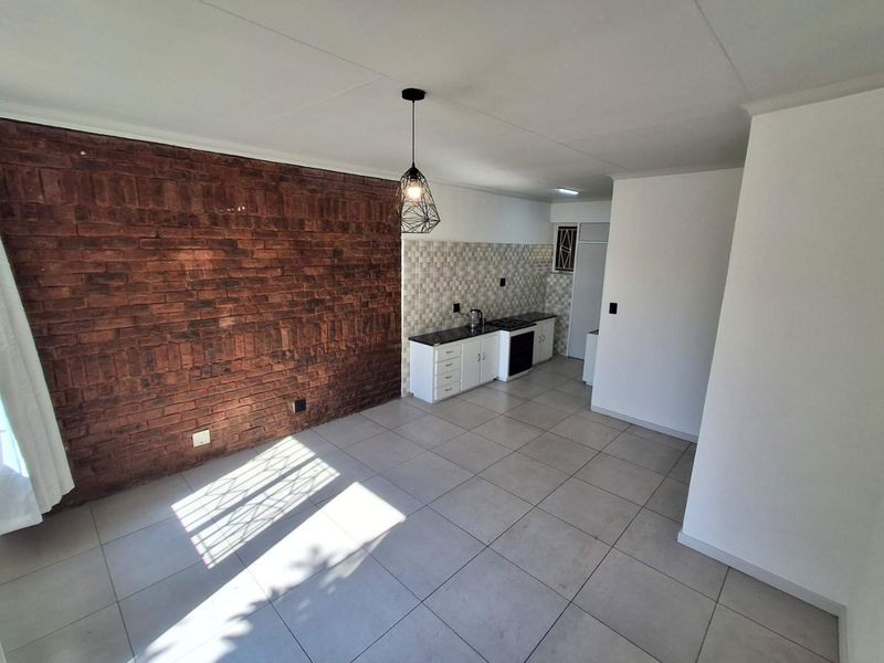Two bedrooms Townhouse for sale in Hermanstad Pretoria West - Photo 9