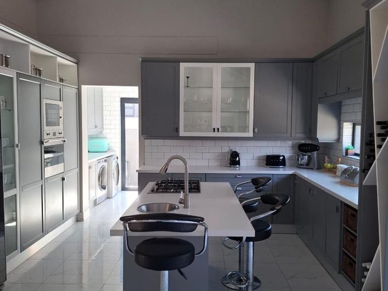 Deal of a lifetime 4 Bedroom in Leloko Estate - Photo 3