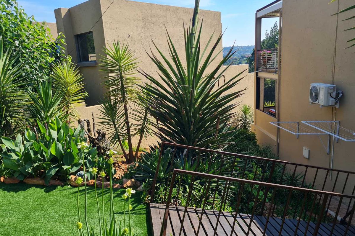 3 STORY CLUSTER HOME - Photo 5