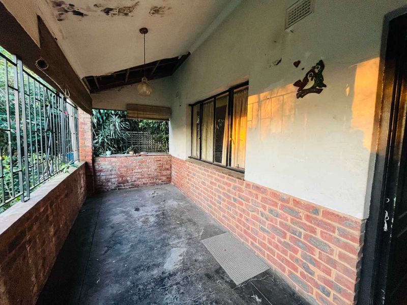 Hendra - Durban North Fixer Upper for Grabs - Photo 3