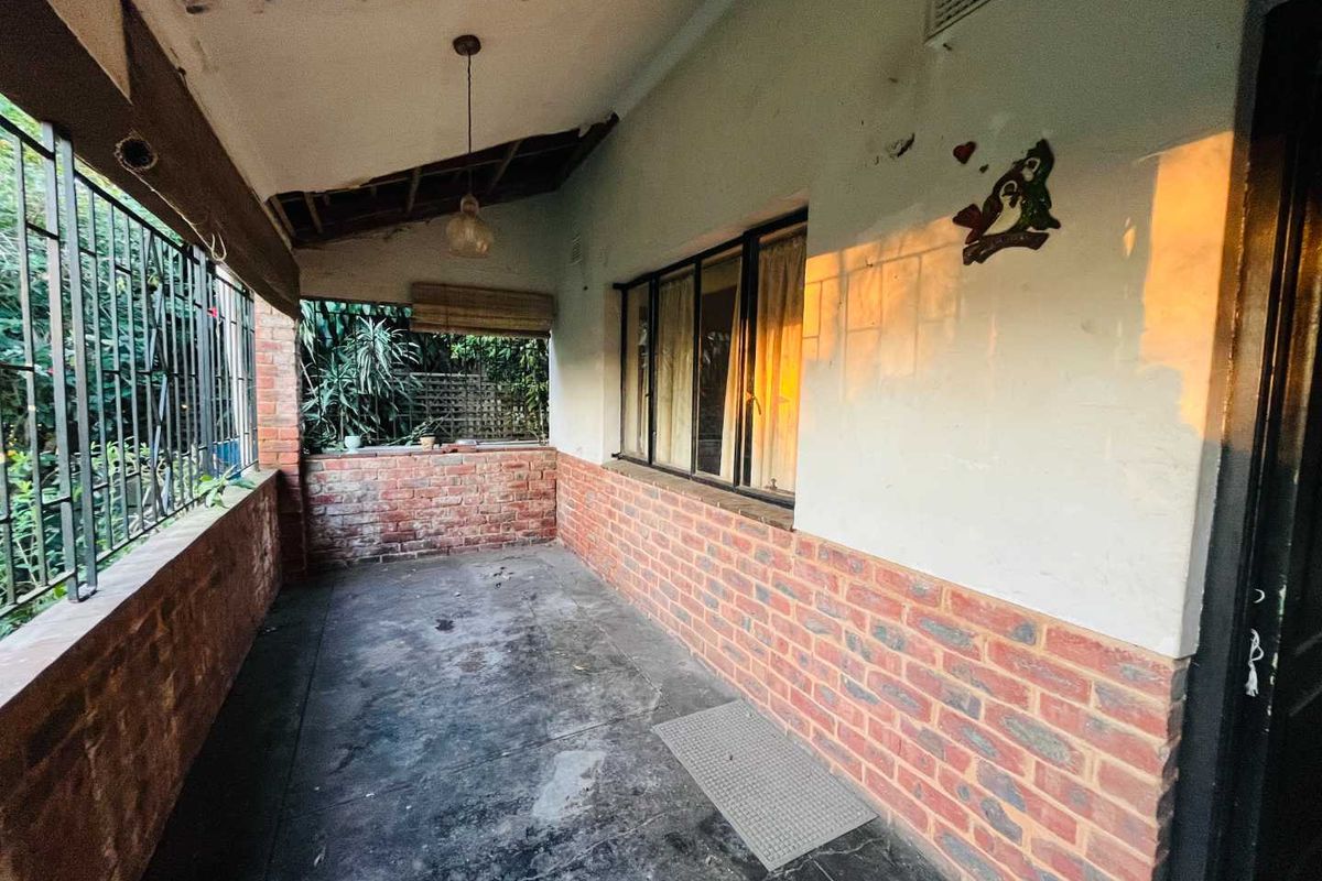 Hendra - Durban North Fixer Upper for Grabs - Photo 3