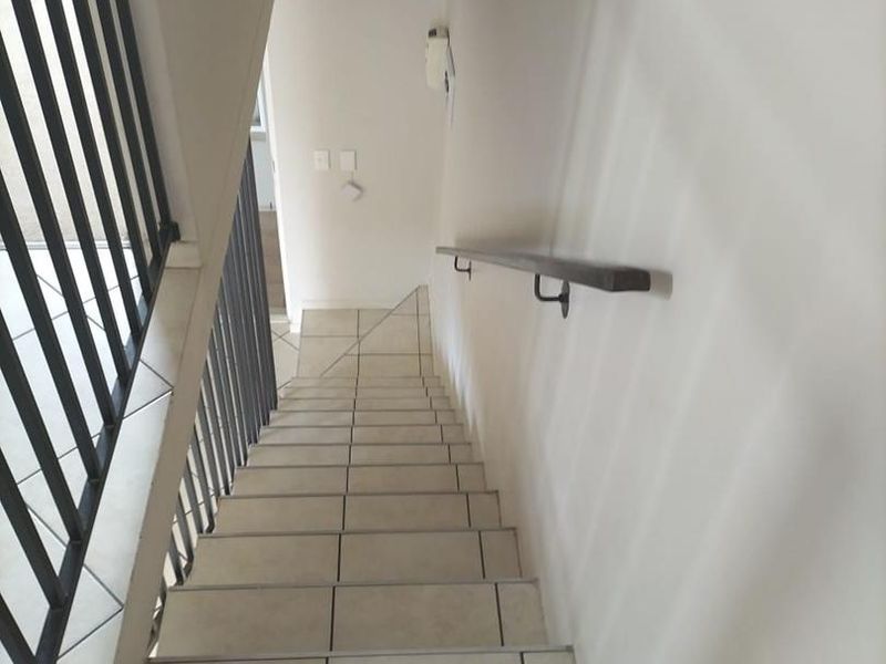 Popular Mont Blanc Complex - Close to all Amenities - Photo 6