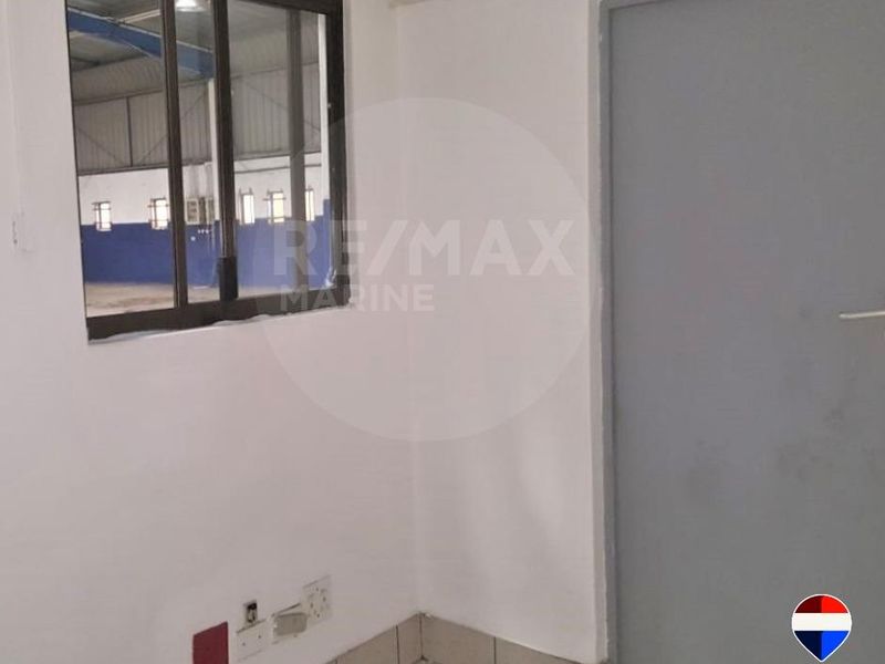 Versatile 700m2 Workshop with Prime Exposure & Smart Features - Photo 7