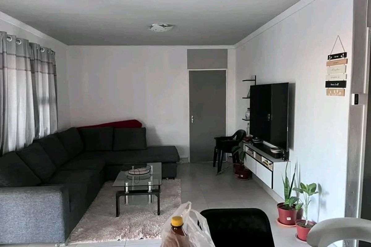 2-Bedroom House for Sale – Ehenye, Oshakati,N$1 200 000.00 cost exclusive - Photo 3