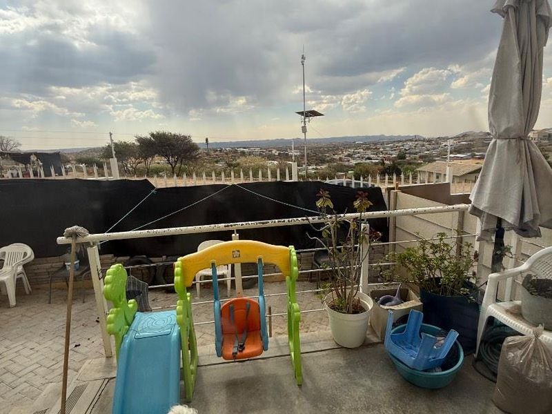 SOLD / HOCHLAND ESTATE-| SALE| Rockycrest - Photo 8