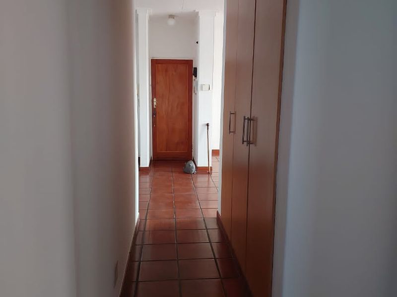 SPACIOUS APARTMENT IN A SECURE AND QUIET FAMILY NEIGHBOURHOOD - Photo 10