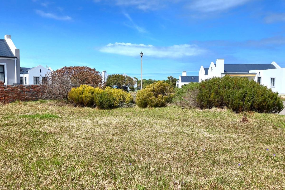 Prime Vacant Land in Franschekraal Villa Estate: Build Your Coastal Retreat Steps from the Beach - Photo 5