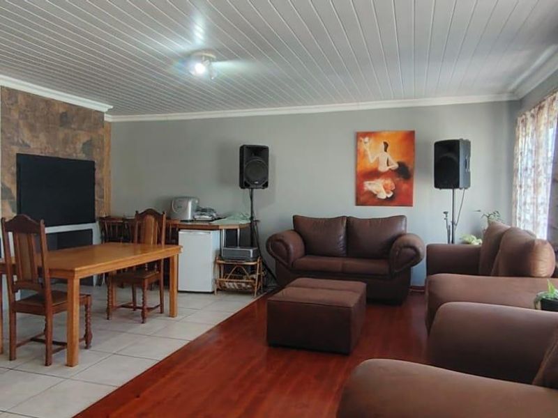 3 Bedroom House  with Flatlet For Sale George South - Photo 6