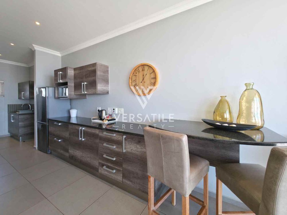 10 - Kitchenette Area