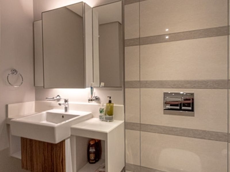 Where Luxury and Convenience Converge - Photo 9