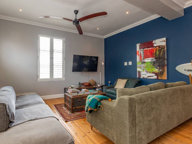 A Rare Art Deco Offering in a Prime Beachfront Location - Photo 10