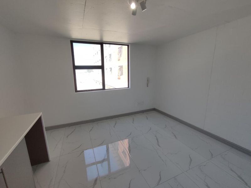 1 Bedroom Apartment For Sale In Wynberg - Photo 9