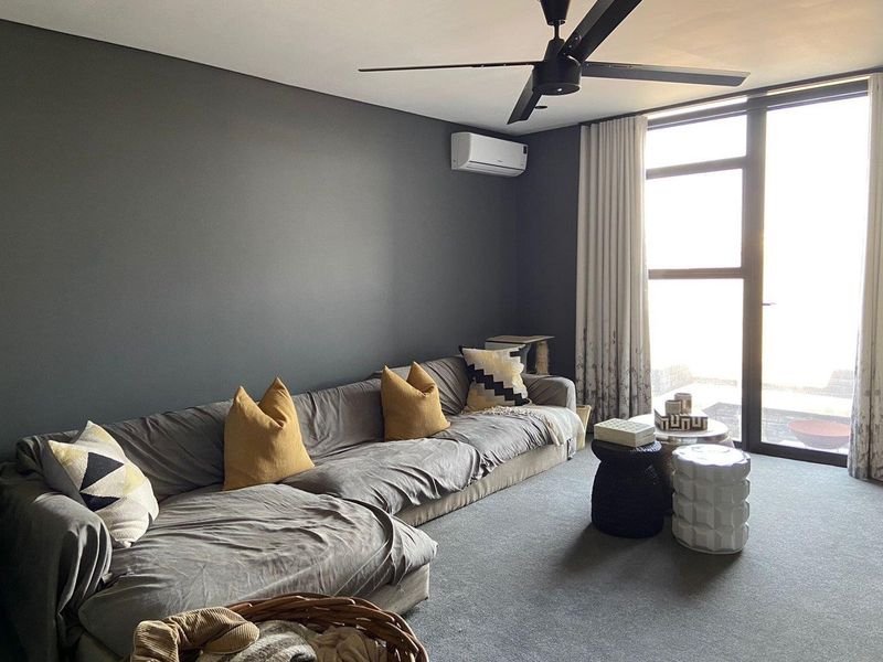 Luxury home - Photo 8