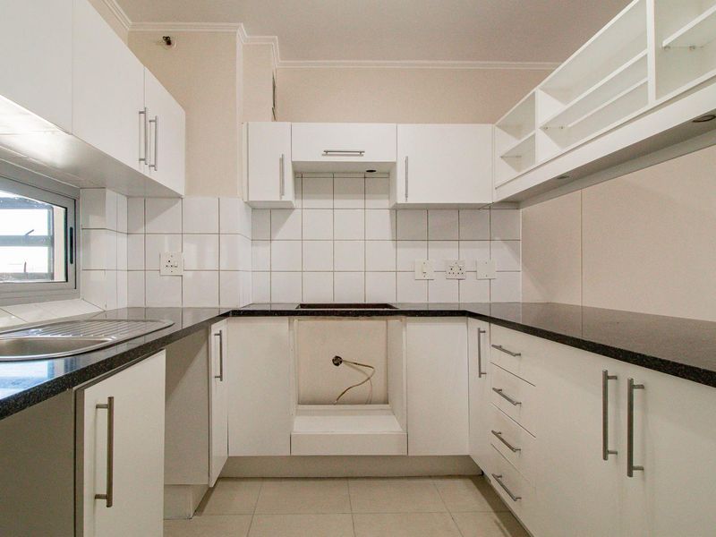 Stylish 2-Bedroom Apartment in "The Claremont" – Prime Location, Ultimate Convenience - Photo 4