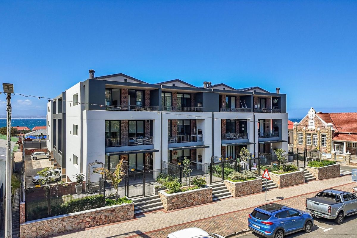 Stylish 2-Bed Apartment with Ocean Views in Mossel Cove - Price Includes VAT - No Transfer Duty - Photo 5