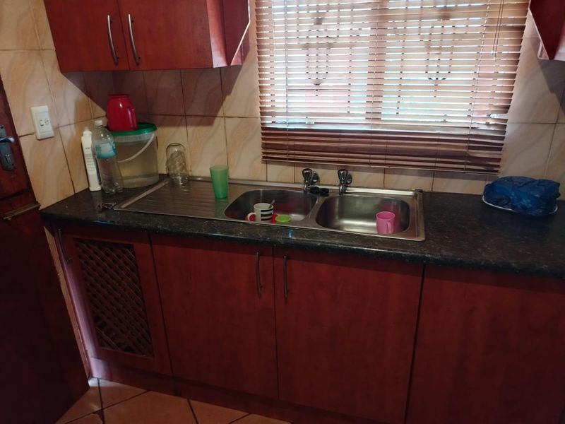 3 bedrooms house for sale in Soshanguve XX - Photo 5