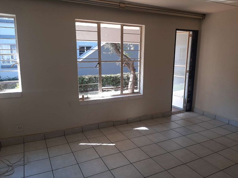 2 Bedroom Ground Floor Unit R620000 - Photo 7