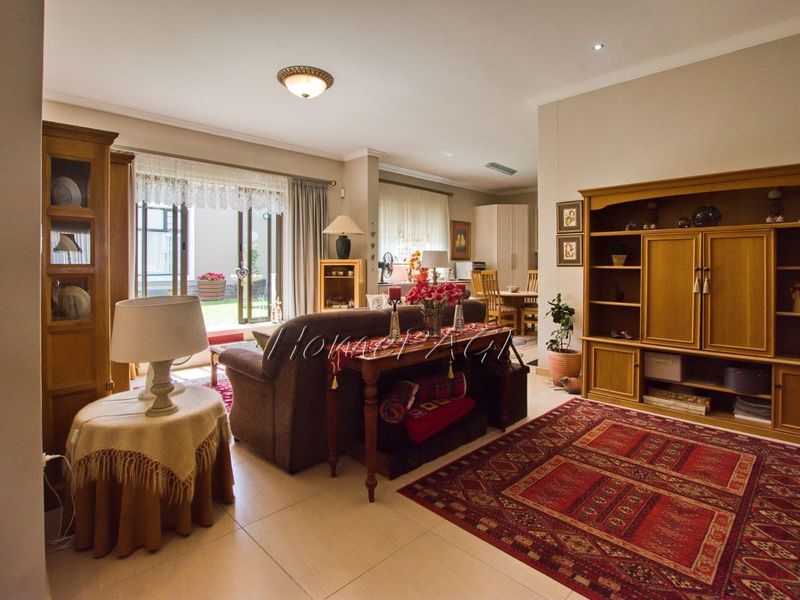 Long Beach ext 2, Walvis Bay:  Very Neat, Spacious Home with Flat is for Sale - Photo 9