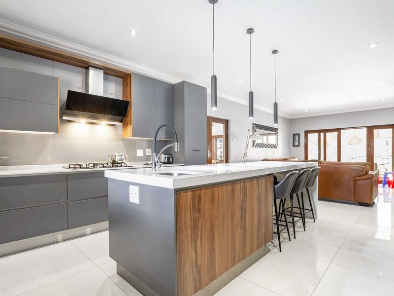 MODERN FURNISHED HOME - Photo 8