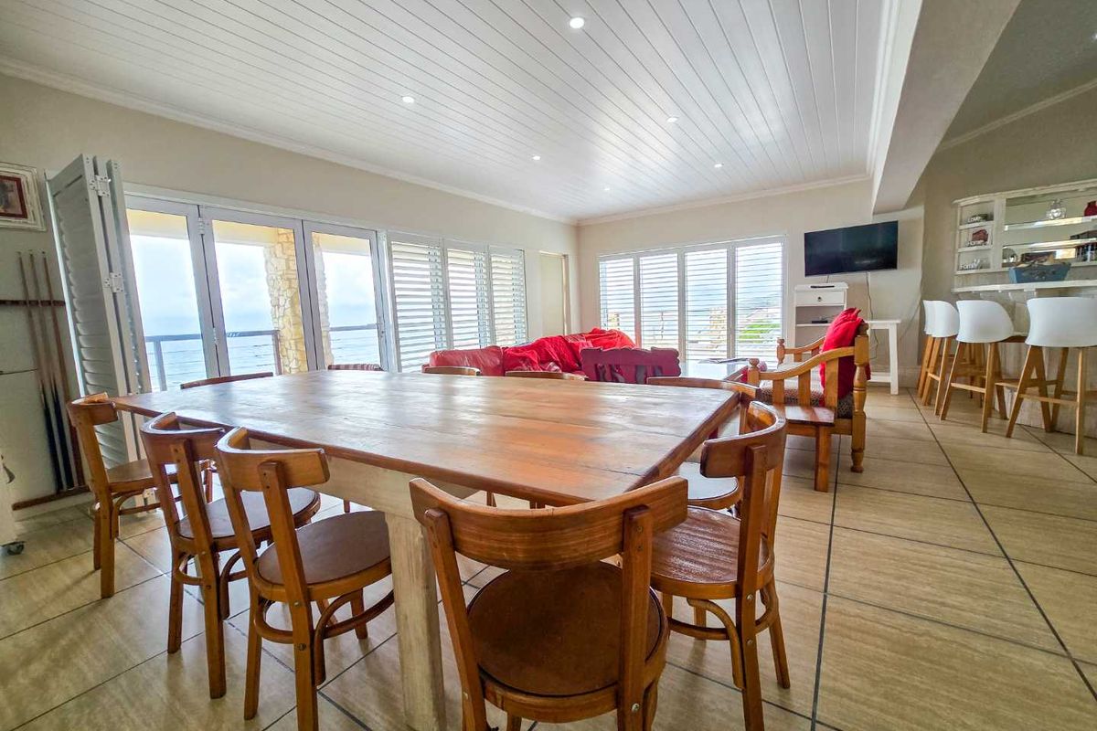 For Sale in Jongensfontein – Stunning Home with Breathtaking Sea Views - Photo 2