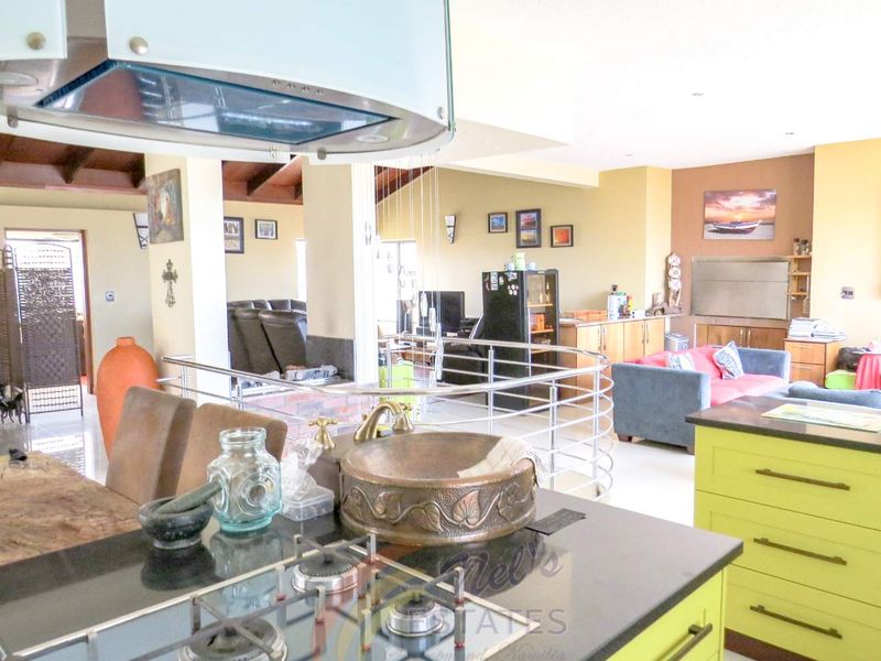 Spacious Family Home For Sale in Vogelstrand, Swakopmund - Photo 8