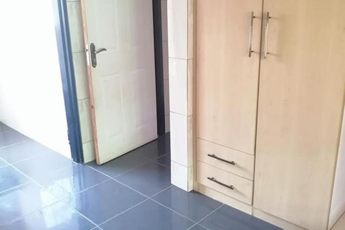 3 bedrooms house to rent in Soshanguve VV - Photo 5