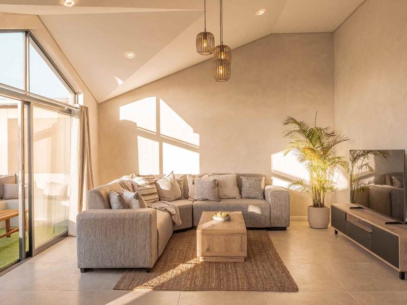 Invest in Swakopmund: Fully Furnished 2-Bed Apartment with High ROI - Photo 7