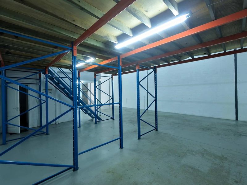 204SMQ SECURE WAREHOUSE TO LET IN MONTAGUE GARDENS - Photo 4