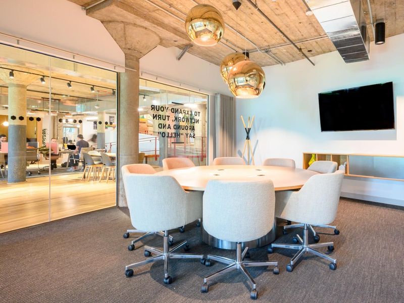 24/7 access to designer office space for 5 persons in SPACES Sunclare - Photo 6