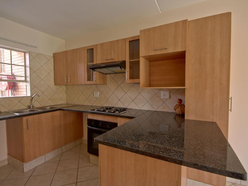 Perfect 2Bedroom ground floor apartment! - Photo 3