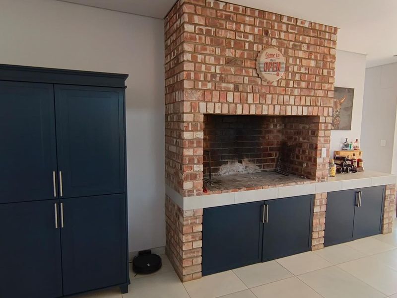 Modern 5 Bedroom House, Omeya Golf Estate - Photo 7