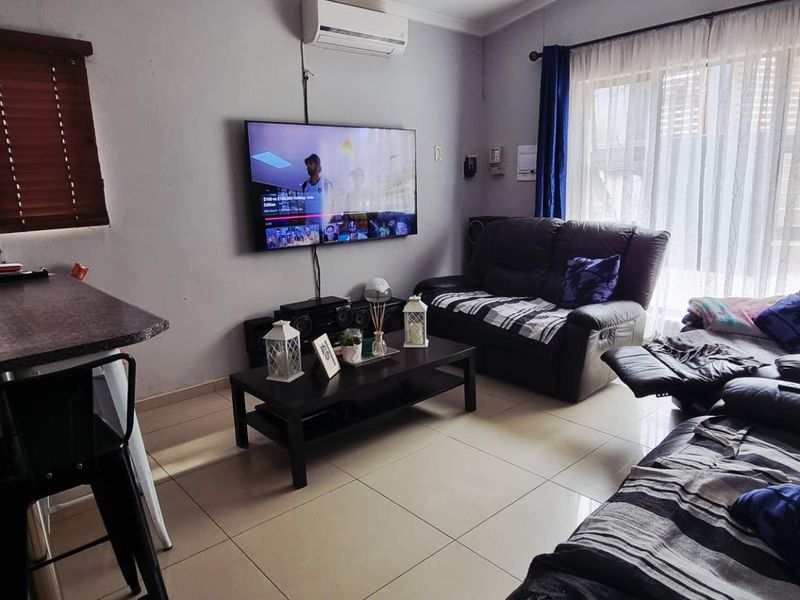 Dorado park 4 bedroom house - Photo 5