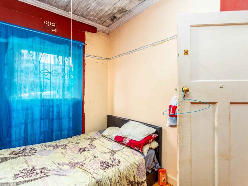 Beautiful 3 Bedroom Home For Sale In Brooklyn - Photo 8