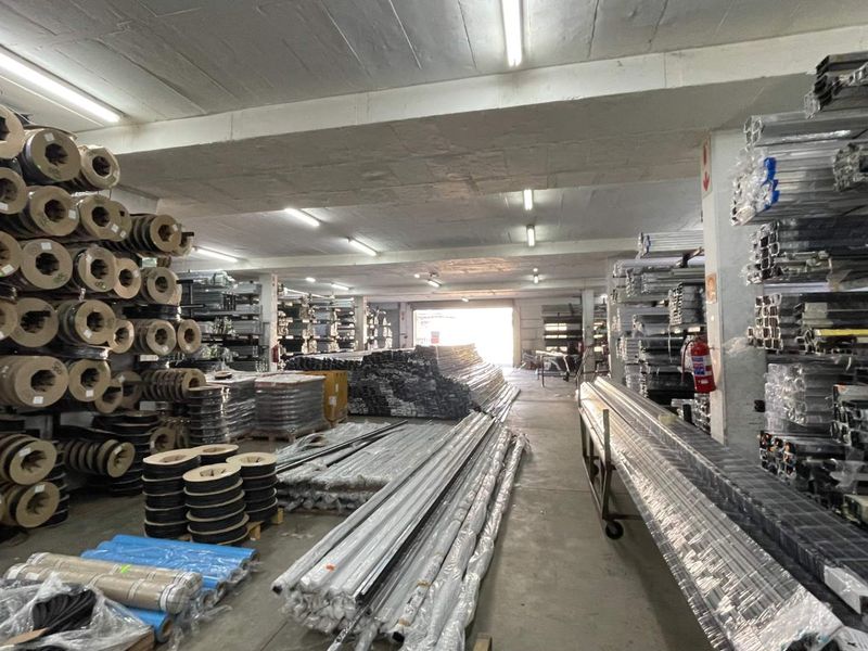 Prime 1,083m2 Ground Floor Warehouse | Stanhope Place | Springfield Park - Photo 7