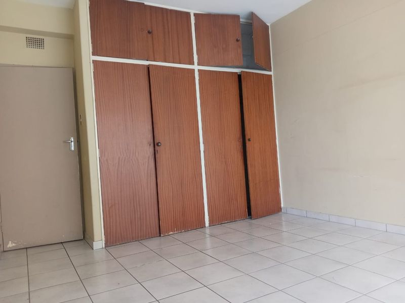 1.5 BEDROOM FLAT TO RENT IN SUNNYSIDE - Photo 9