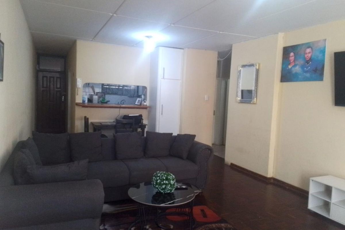This your opportunity to stamp your mark on this spacious unit for sale in South Beach, Prime area!!!! - Photo 5