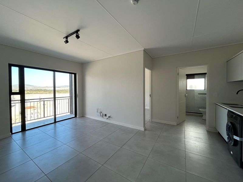 Modern 1-Bedroom Apartment in Suikerbos Estate, Sandown - Photo 4