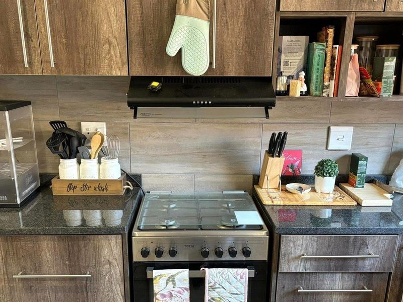Welcome Home! The Perfect Townhouse for Newlyweds or Those Ready to Downsize - Photo 10