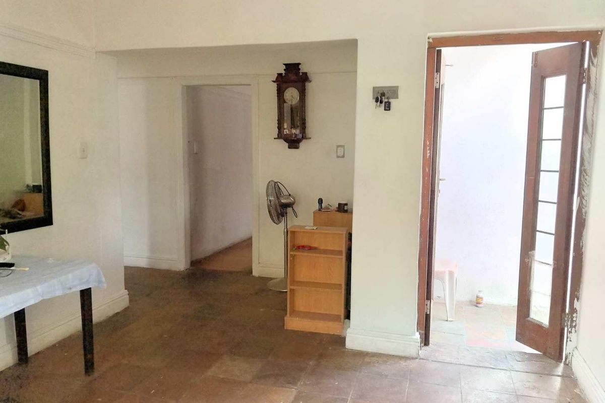 3 Bedroom Semi Detached Home, Kensington - Photo 2