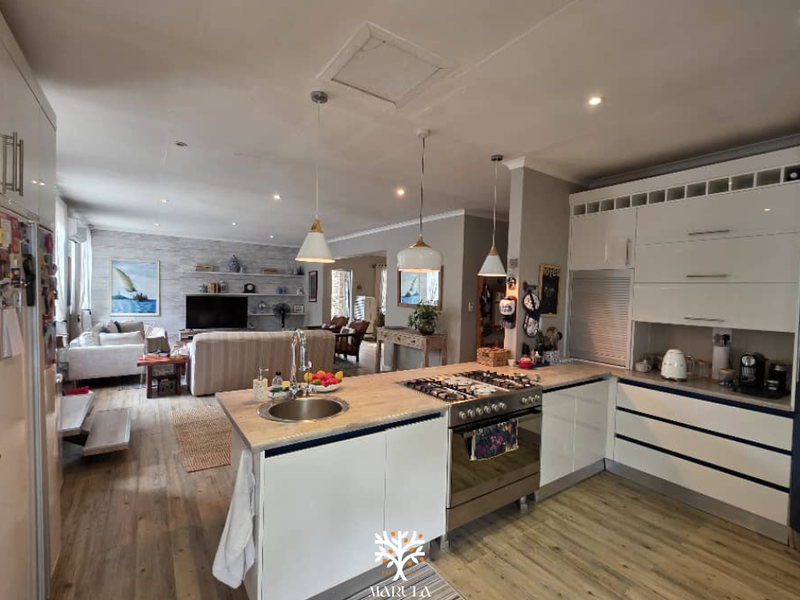 PERFECT FAMILY HOME FOR SALE IN EROS - Photo 9