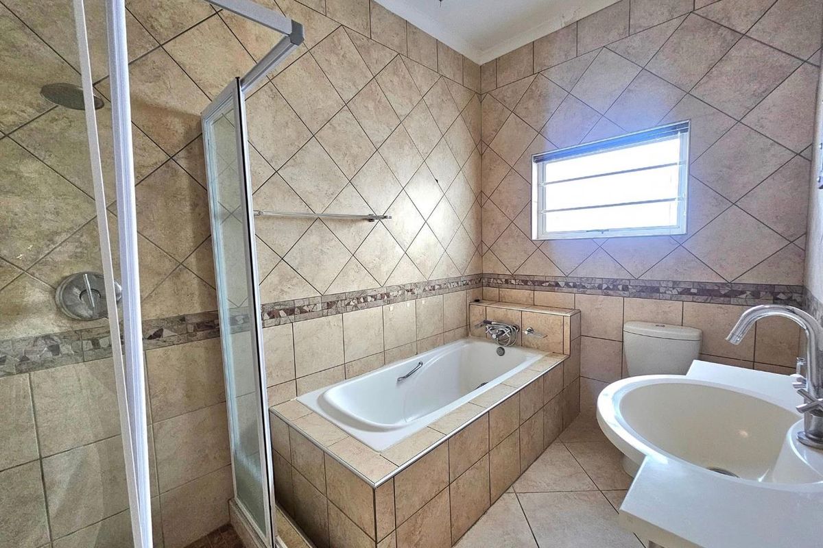 Klein Windhoek to rent - Photo 4