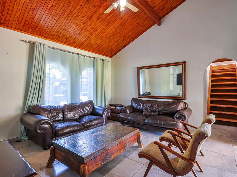 Fully Furnished Family Haven in Prime Garsfontein. - Photo 5