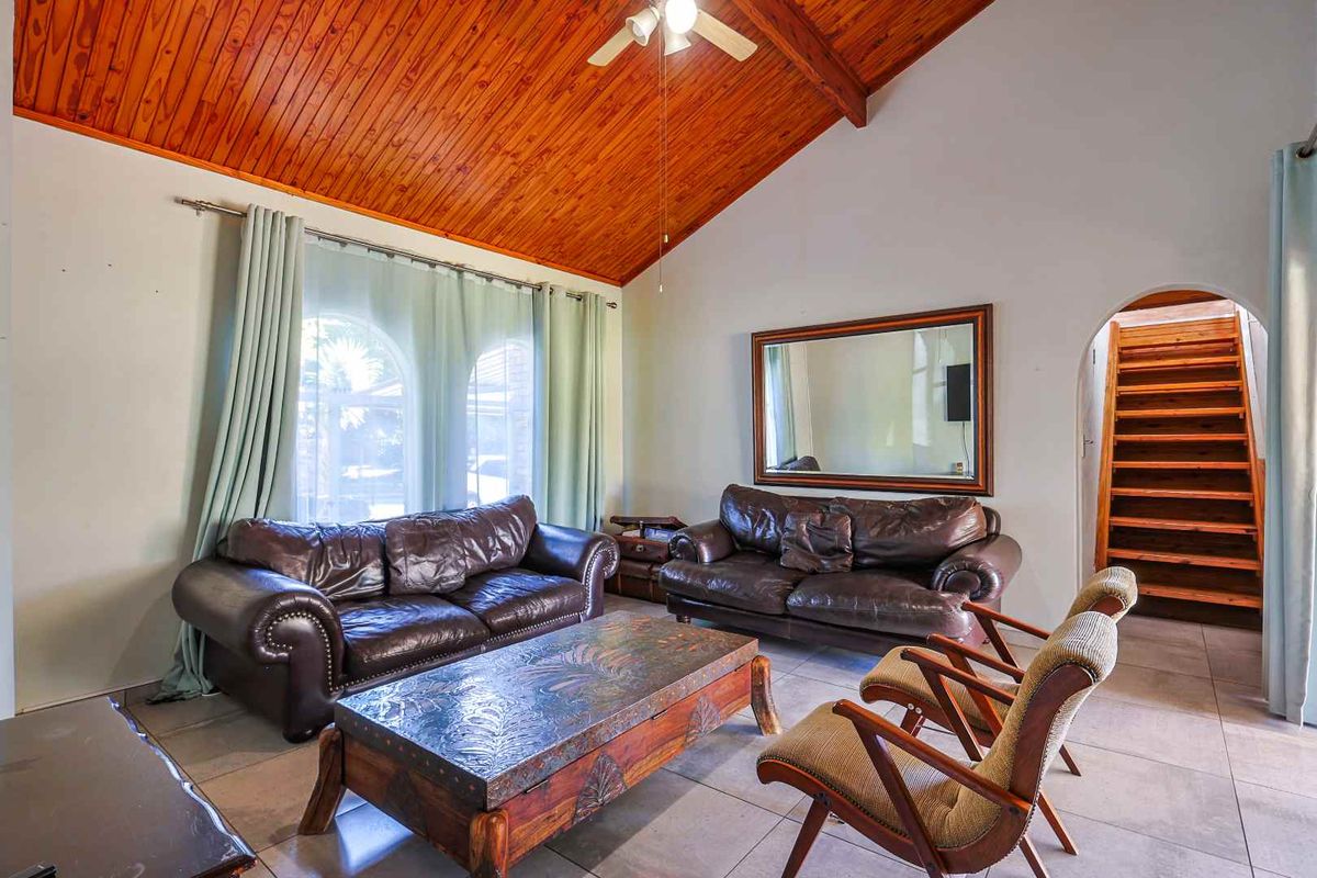 Fully Furnished Family Haven in Prime Garsfontein. - Photo 5